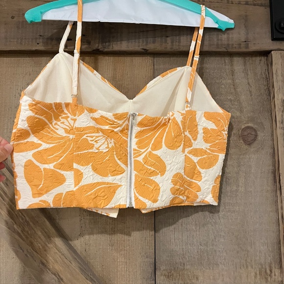 Yellow floral jacquard crop top - Picture 5 of 6